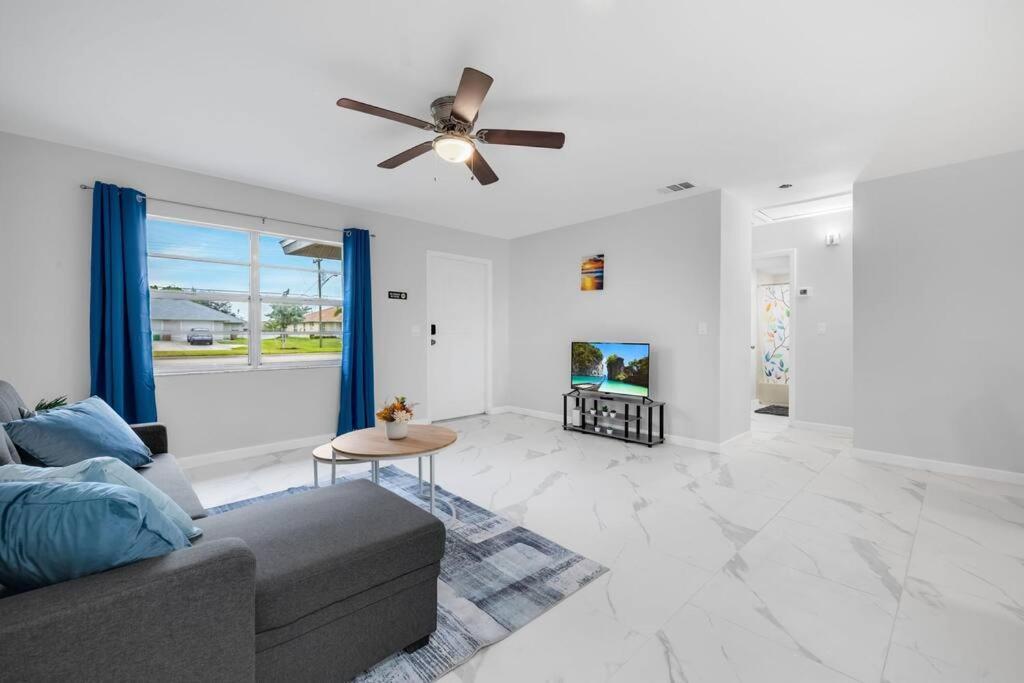 New Vacation Home, Peaceful And Centrally Located In Apartment *