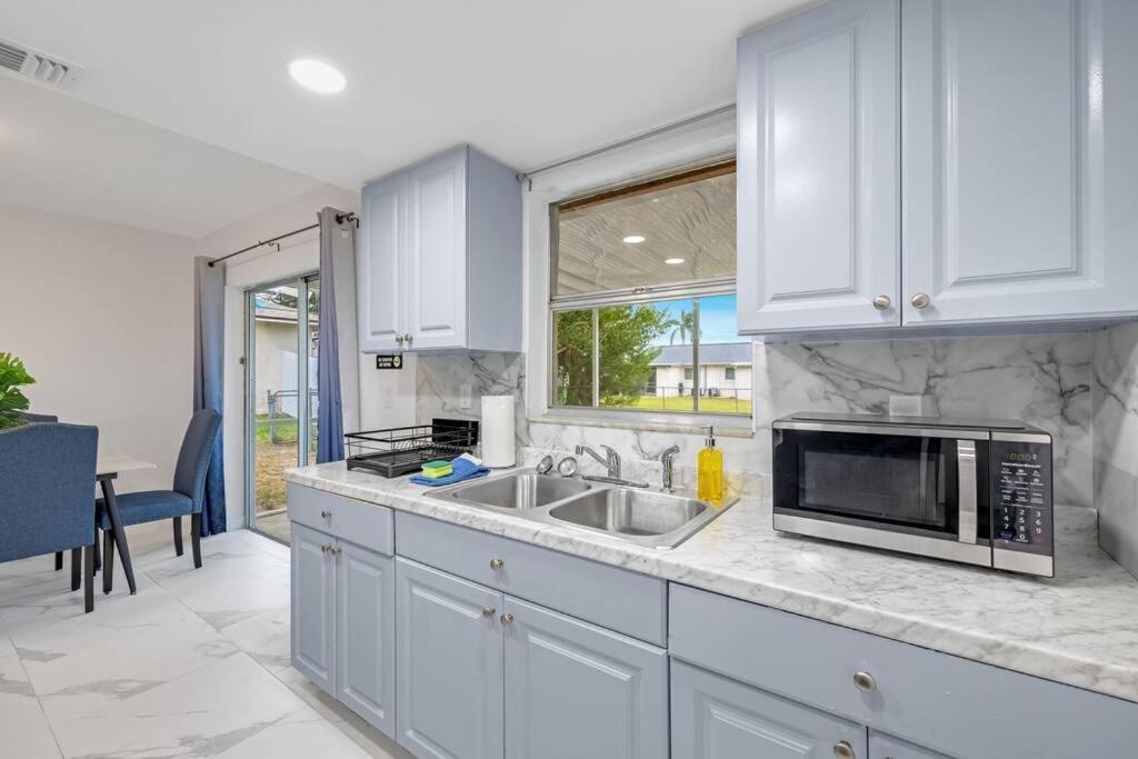 New Vacation Home, Peaceful And Centrally Located In *